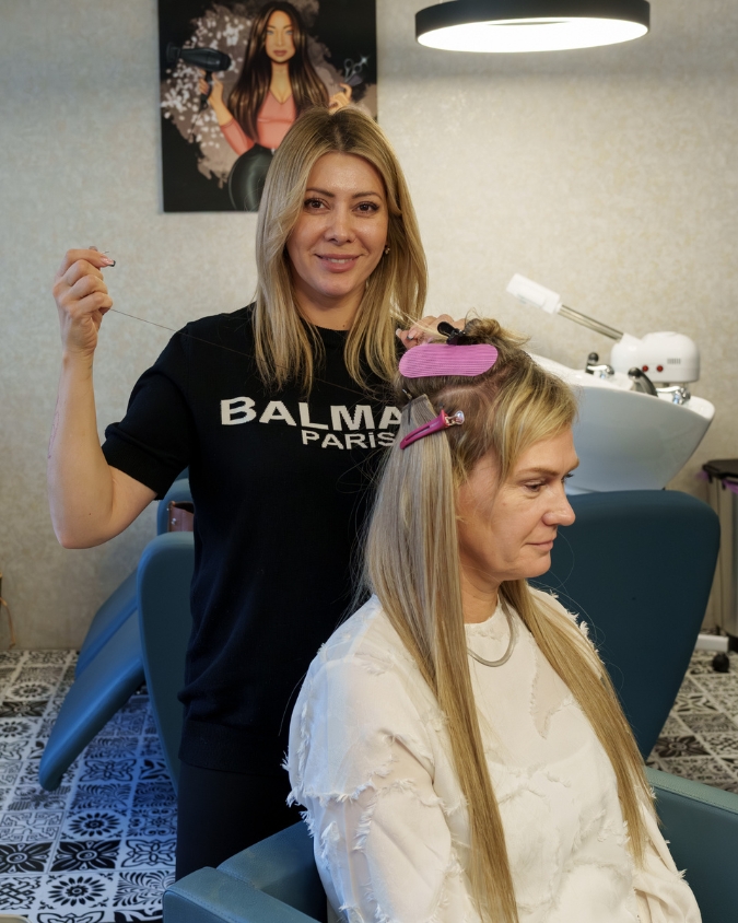 Prezenčný kurz predlžovania vlasov Unique Hair - fotografia 3